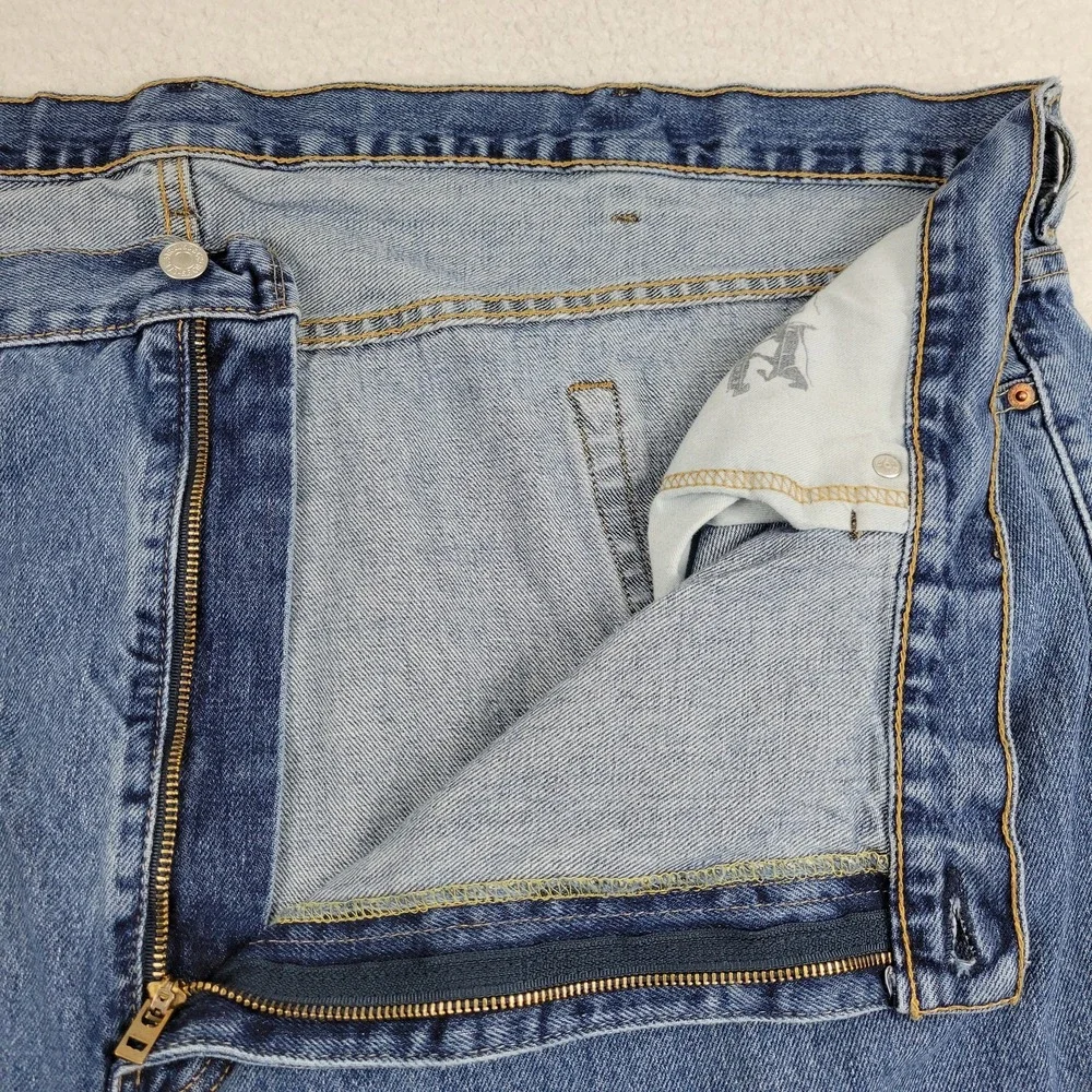 Levis‎ 550 Jeans Mens 52x32 Blue Denim Relaxed Tapered Leg Water Less Distressed